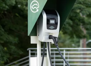 Über das Ladesystem für Elektrofahrzeuge sprechen
